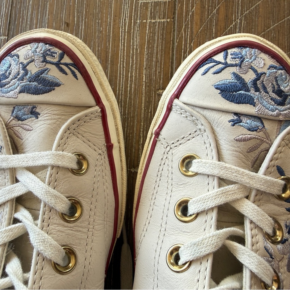 Embroidered White and Blue Floral Sneakers - Picture 3 of 8